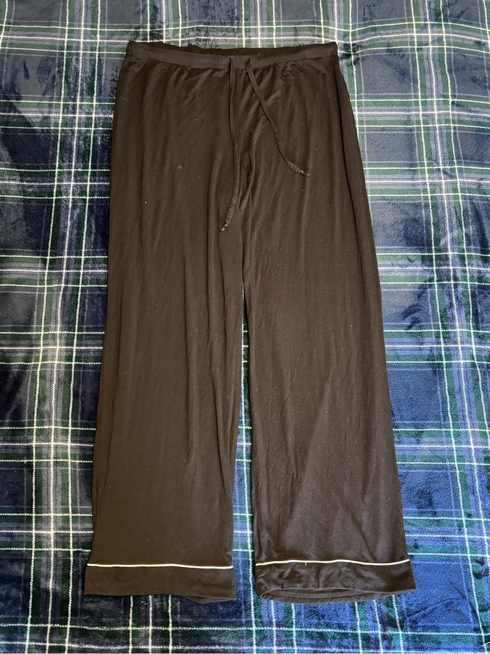 Nordstrom black  wide lightweight flowy leg pajama pants w/white piping.Size M